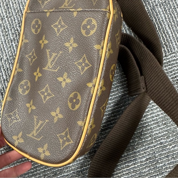 LOUIS VUITTON MONOGRAM POCHETTE GANGE BUM BAG CROSSBODY - Picture 16 of 16